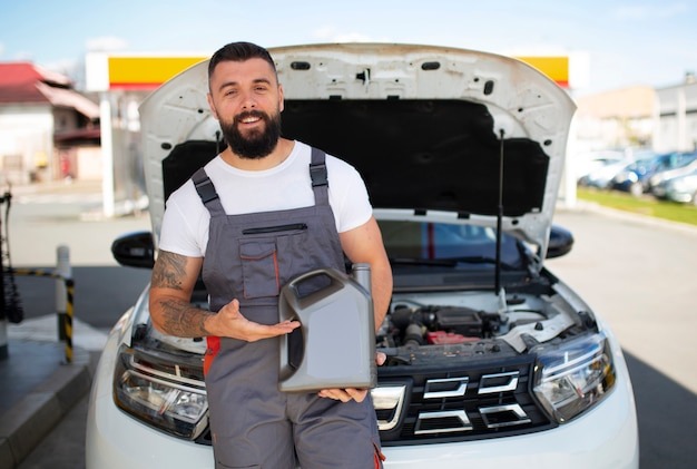 امداد خودرو مدیران خودرو در سبزوار { اعزام زیر 10 دقیقه } باتری به باتری، پنچرگیری و استارت خودرو در محل (خدمات سبک + سریع)